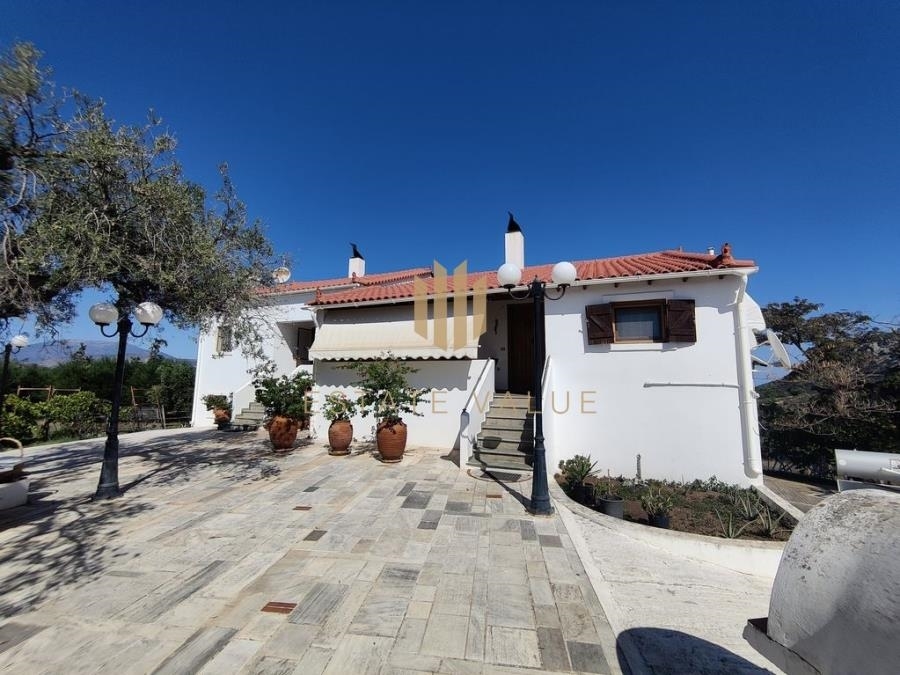 (For Sale) Residential Detached house || Argolida/Ermioni - 180 Sq.m, 4 Bedrooms, 420.000€ 